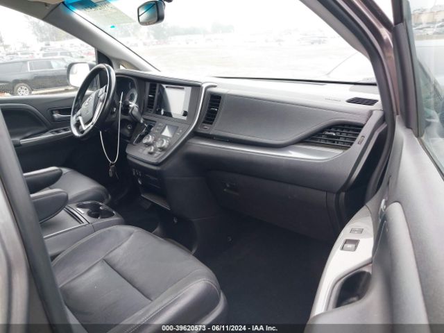 Photo 4 VIN: 5TDXK3DC3FS663583 - TOYOTA SIENNA 