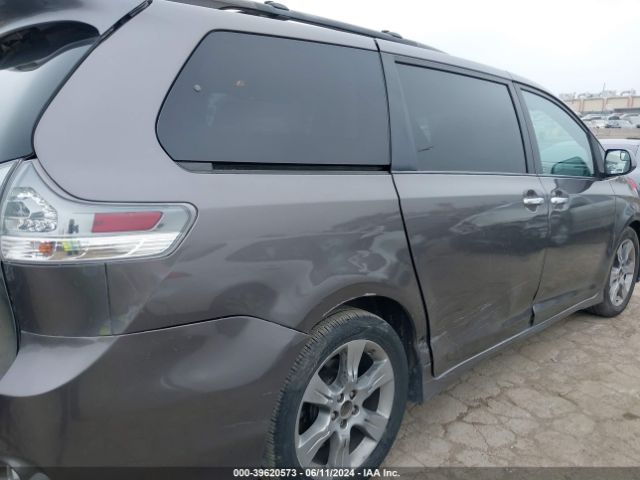 Photo 5 VIN: 5TDXK3DC3FS663583 - TOYOTA SIENNA 