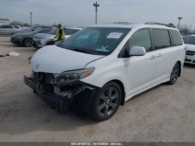 Photo 1 VIN: 5TDXK3DC3GS746304 - TOYOTA SIENNA 