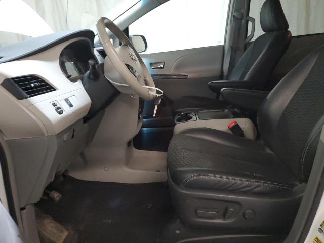 Photo 6 VIN: 5TDXK3DC4BS043822 - TOYOTA SIENNA 