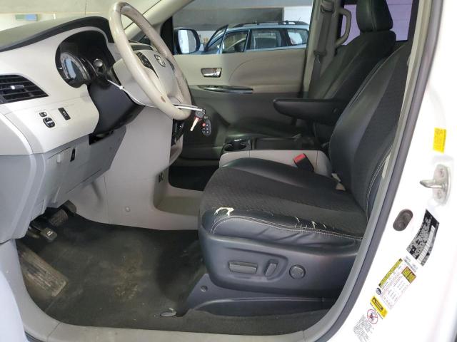 Photo 6 VIN: 5TDXK3DC4BS053573 - TOYOTA SIENNA 