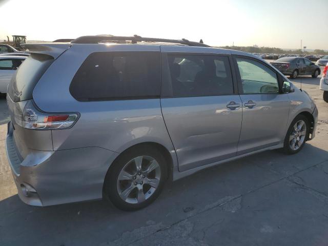 Photo 2 VIN: 5TDXK3DC4CS176291 - TOYOTA SIENNA SPO 