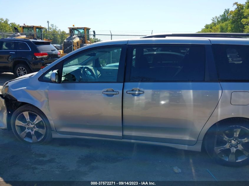 Photo 13 VIN: 5TDXK3DC4CS235324 - TOYOTA SIENNA 