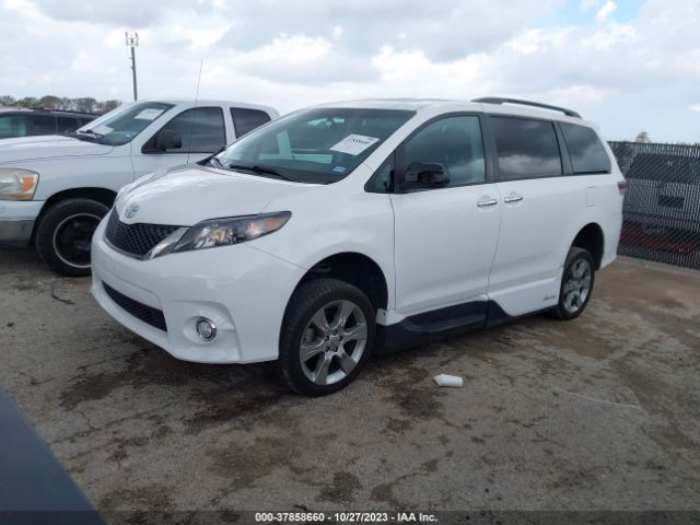 Photo 1 VIN: 5TDXK3DC4DS340740 - TOYOTA SIENNA 