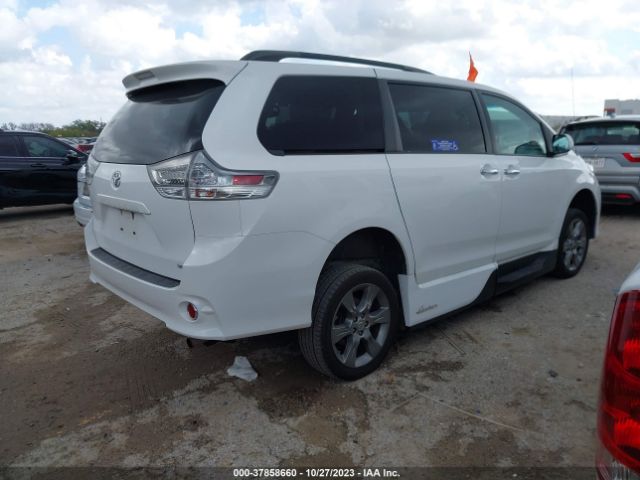 Photo 3 VIN: 5TDXK3DC4DS340740 - TOYOTA SIENNA 