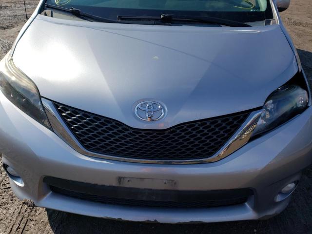 Photo 6 VIN: 5TDXK3DC4DS383040 - TOYOTA SIENNA SPO 