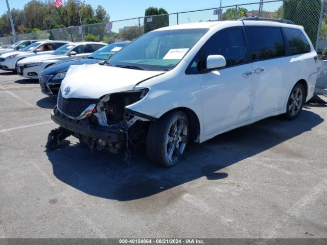 Photo 5 VIN: 5TDXK3DC4FS659882 - TOYOTA SIENNA 