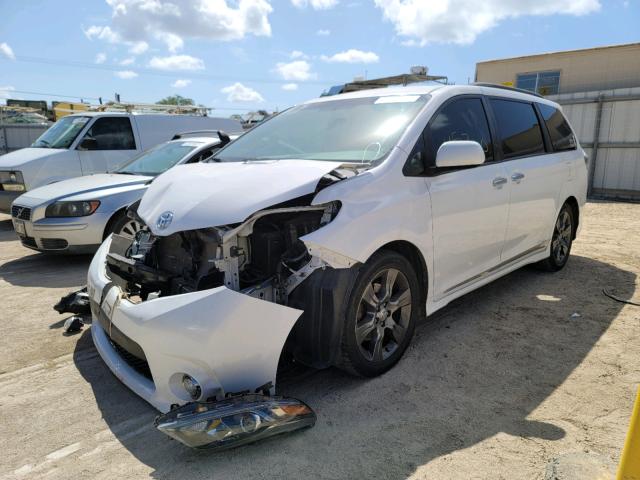 Photo 1 VIN: 5TDXK3DC4GS753892 - TOYOTA SIENNA SE 