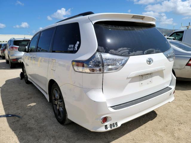 Photo 2 VIN: 5TDXK3DC4GS753892 - TOYOTA SIENNA SE 