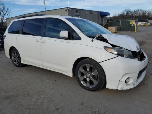 Photo 3 VIN: 5TDXK3DC5BS091121 - TOYOTA SIENNA 