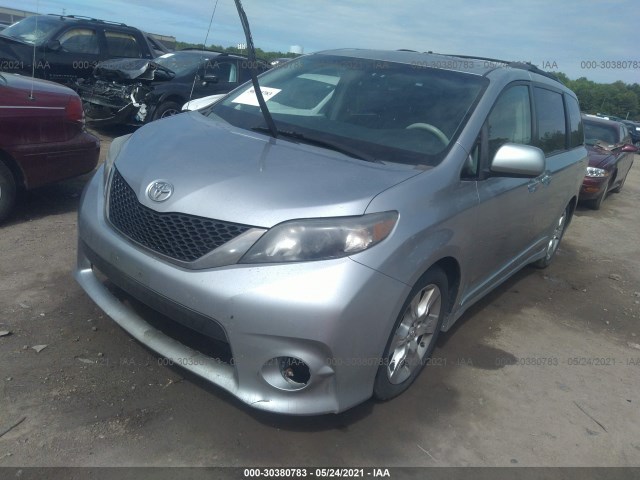 Photo 1 VIN: 5TDXK3DC5CS268865 - TOYOTA SIENNA 