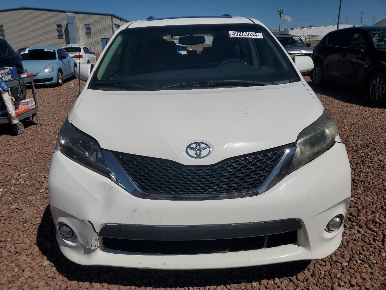 Photo 4 VIN: 5TDXK3DC5ES443750 - TOYOTA SIENNA 