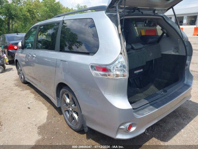 Photo 2 VIN: 5TDXK3DC5GS707763 - TOYOTA SIENNA 