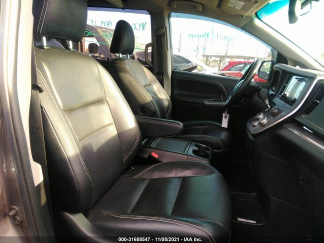 Photo 4 VIN: 5TDXK3DC5GS732727 - TOYOTA SIENNA 