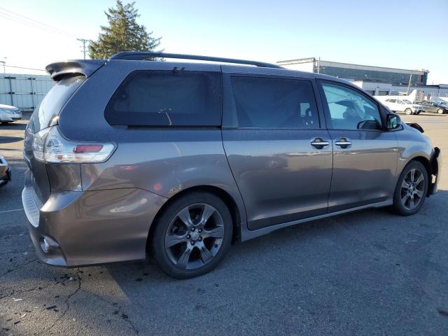 Photo 2 VIN: 5TDXK3DC5GS733733 - TOYOTA SIENNA SE 