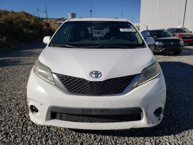 Photo 4 VIN: 5TDXK3DC5GS734980 - TOYOTA SIENNA SE 