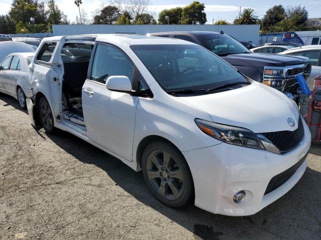 Photo 3 VIN: 5TDXK3DC5GS762696 - TOYOTA SIENNA SE 