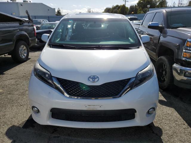 Photo 4 VIN: 5TDXK3DC5GS762696 - TOYOTA SIENNA SE 