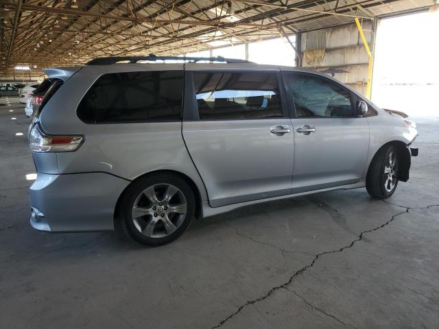 Photo 2 VIN: 5TDXK3DC6CS223823 - TOYOTA SIENNA 