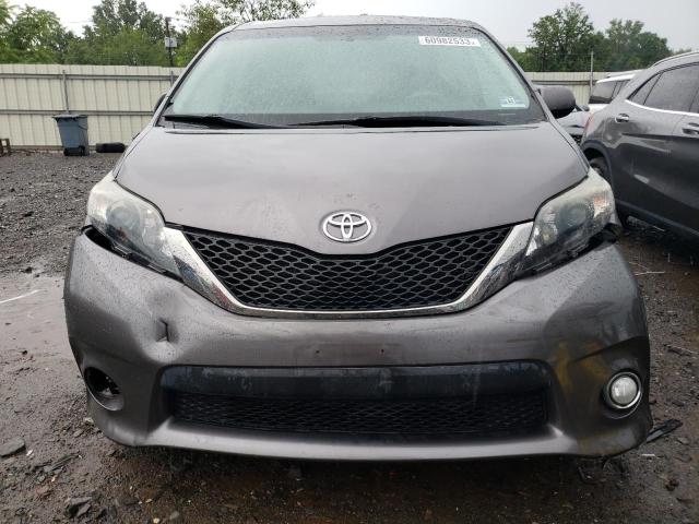 Photo 4 VIN: 5TDXK3DC6DS290083 - TOYOTA SIENNA SPO 