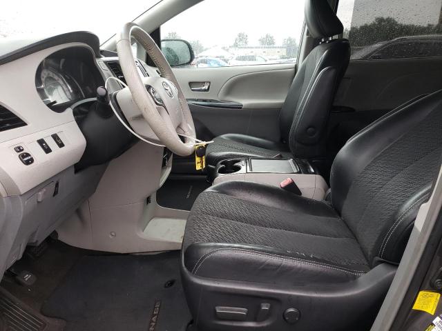 Photo 6 VIN: 5TDXK3DC6DS290083 - TOYOTA SIENNA SPO 