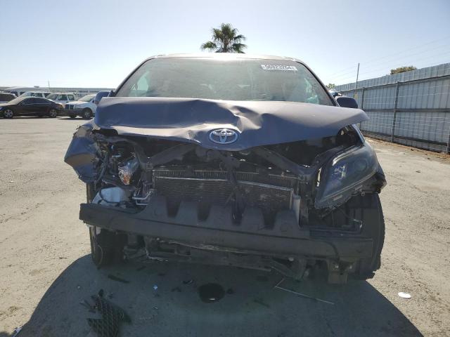 Photo 4 VIN: 5TDXK3DC6FS667689 - TOYOTA SIENNA 