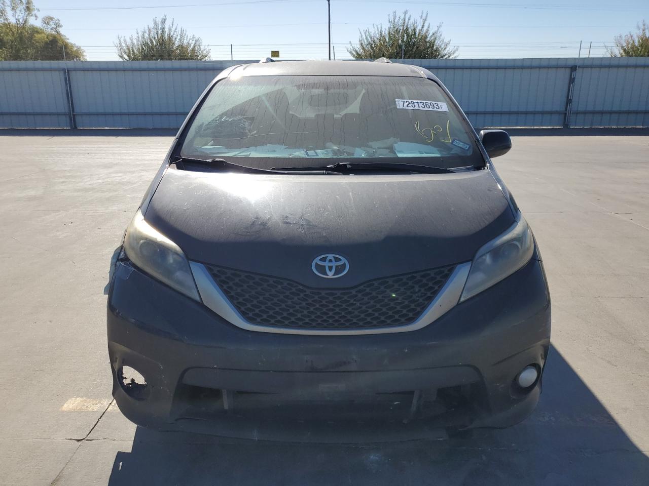 Photo 4 VIN: 5TDXK3DC6GS733174 - TOYOTA SIENNA 