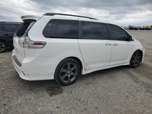 Photo 2 VIN: 5TDXK3DC6GS763744 - TOYOTA SIENNA SE 