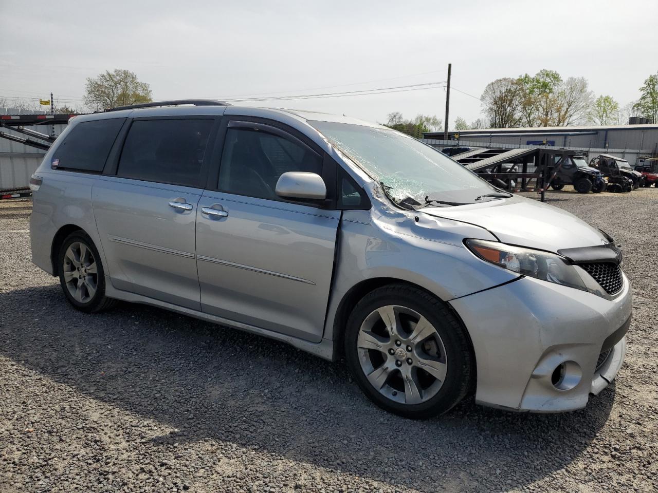 Photo 3 VIN: 5TDXK3DC7DS364692 - TOYOTA SIENNA 