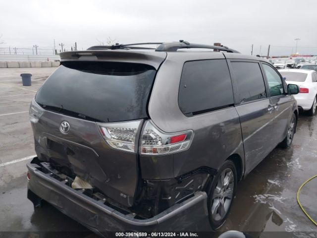 Photo 3 VIN: 5TDXK3DC7FS549313 - TOYOTA SIENNA 