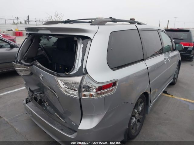 Photo 3 VIN: 5TDXK3DC7GS726279 - TOYOTA SIENNA 