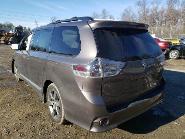 Photo 2 VIN: 5TDXK3DC7GS756060 - TOYOTA SIENNA SE 