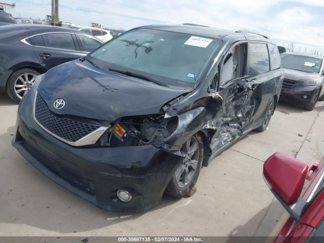 Photo 1 VIN: 5TDXK3DC8BS069758 - TOYOTA SIENNA 