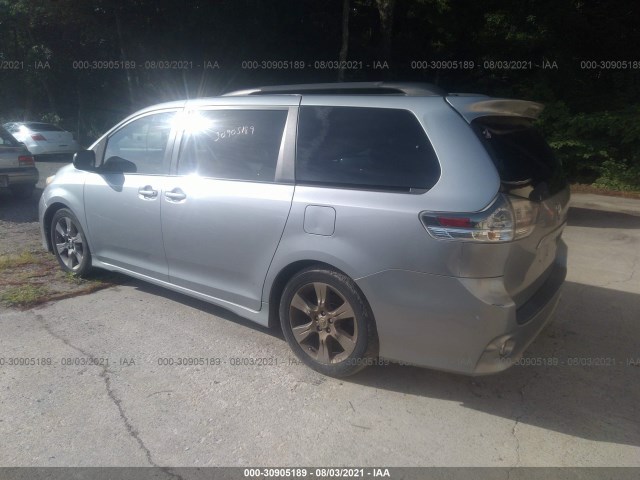 Photo 2 VIN: 5TDXK3DC8BS129909 - TOYOTA SIENNA 