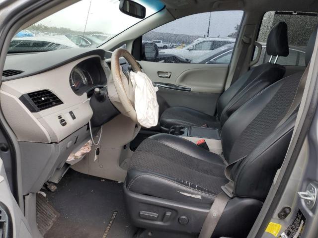 Photo 6 VIN: 5TDXK3DC8CS228943 - TOYOTA SIENNA SPO 