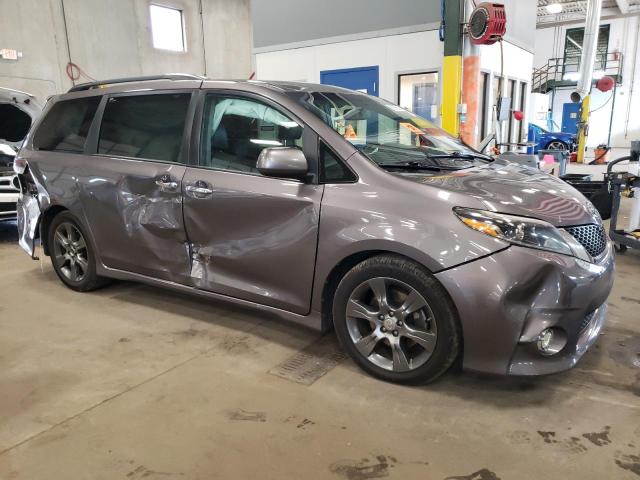 Photo 3 VIN: 5TDXK3DC8GS710771 - TOYOTA SIENNA 