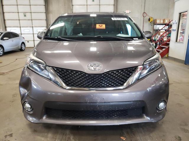 Photo 4 VIN: 5TDXK3DC8GS710771 - TOYOTA SIENNA 