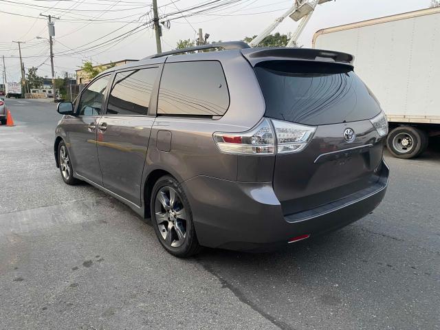 Photo 2 VIN: 5TDXK3DC9BS094961 - TOYOTA SIENNA SPO 