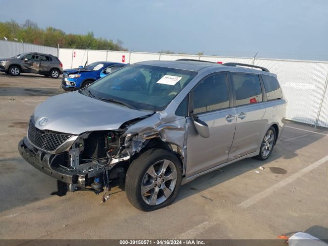 Photo 1 VIN: 5TDXK3DC9CS190963 - TOYOTA SIENNA 