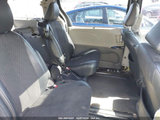 Photo 7 VIN: 5TDXK3DC9CS239062 - TOYOTA SIENNA 