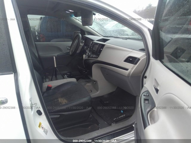 Photo 4 VIN: 5TDXK3DC9ES426191 - TOYOTA SIENNA 