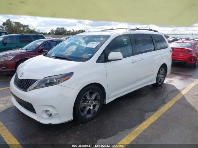 Photo 1 VIN: 5TDXK3DC9FS552469 - TOYOTA SIENNA 