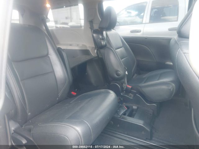 Photo 7 VIN: 5TDXK3DC9FS580840 - TOYOTA SIENNA 