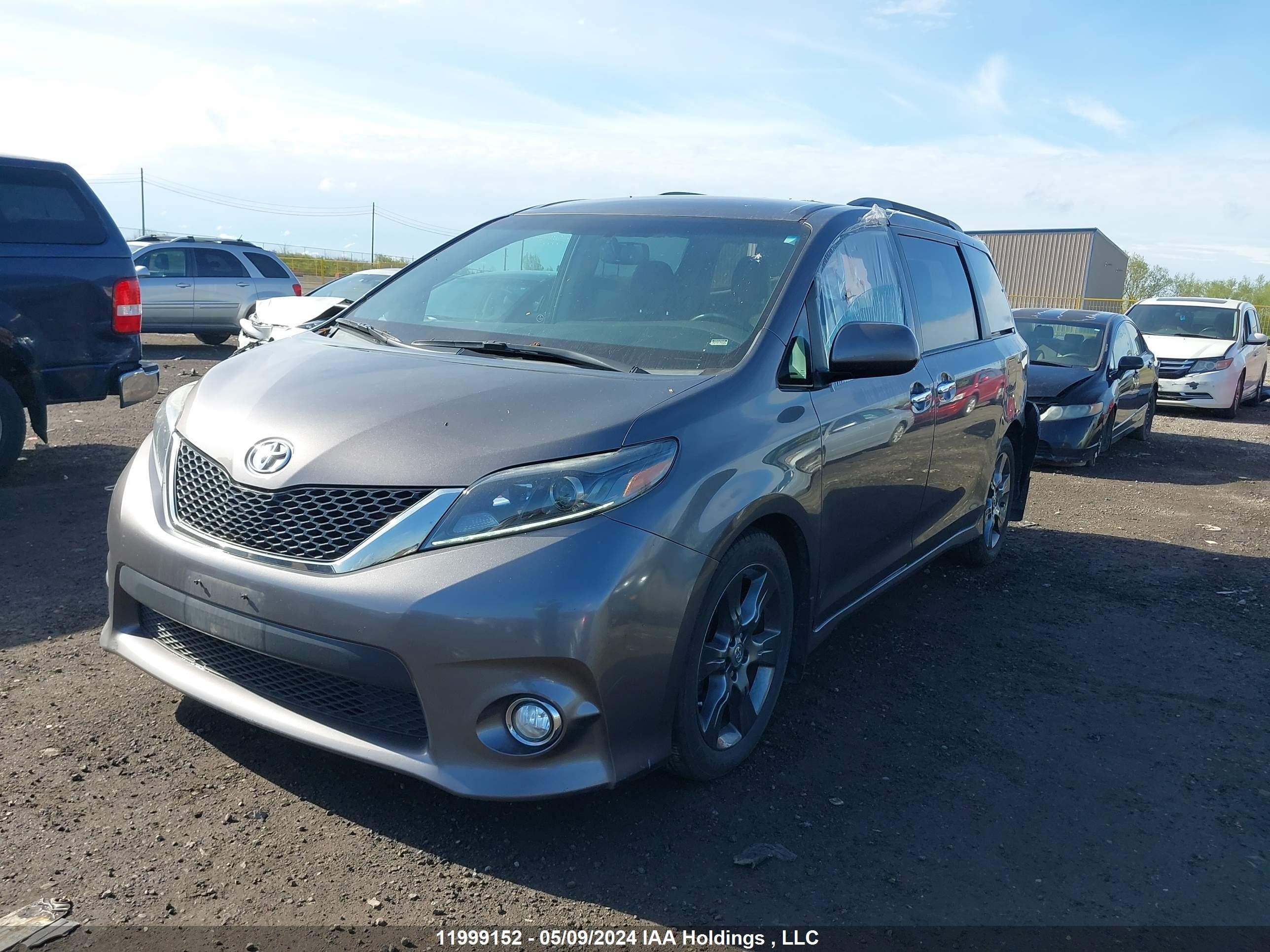 Photo 1 VIN: 5TDXK3DC9FS622293 - TOYOTA SIENNA 