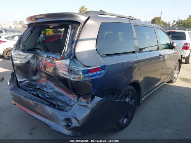 Photo 3 VIN: 5TDXK3DC9GS719673 - TOYOTA SIENNA 