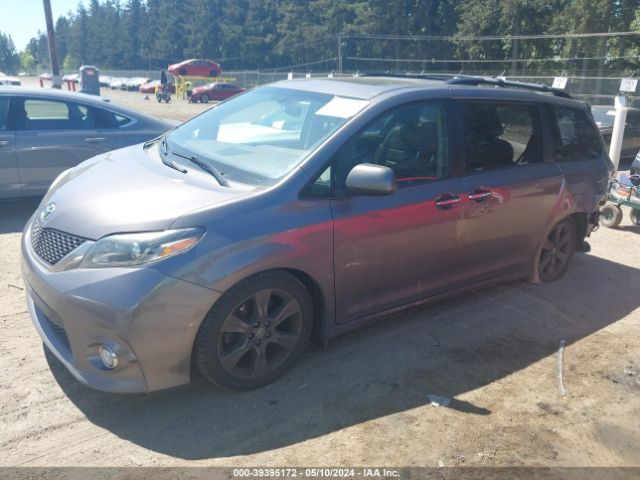 Photo 1 VIN: 5TDXK3DC9GS727823 - TOYOTA SIENNA 