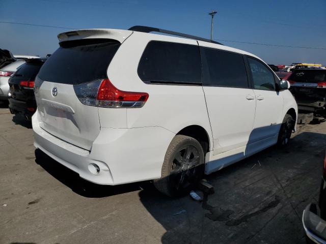 Photo 2 VIN: 5TDXK3DCXBS085041 - TOYOTA SIENNA 