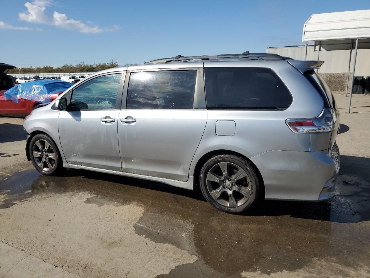 Photo 1 VIN: 5TDXK3DCXBS137171 - TOYOTA SIENNA 