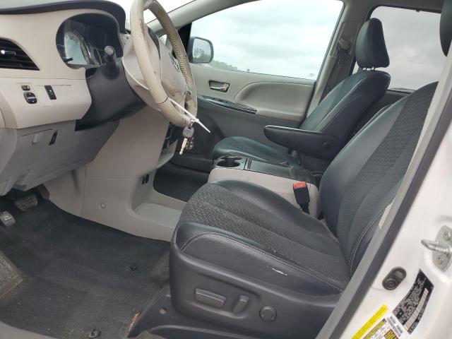 Photo 6 VIN: 5TDXK3DCXDS395483 - TOYOTA SIENNA 