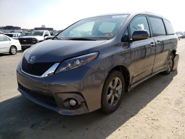 Photo 1 VIN: 5TDXK3DCXGS746929 - TOYOTA SIENNA SE 